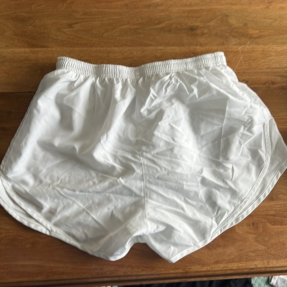 Nike Dri-Fit medium shorts - Picture 4 of 10